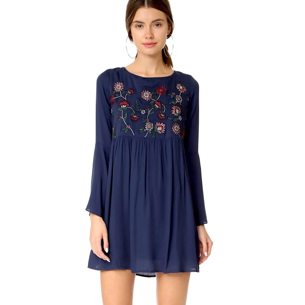 BB Dakota Womens Bria Embriodered Lace Up Back Dress Medium